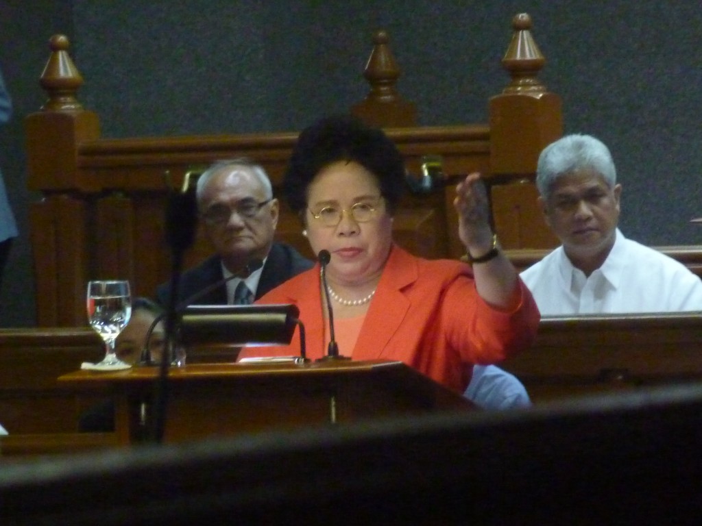 senator miriam santiago - photo by www.Mindanaoan.com