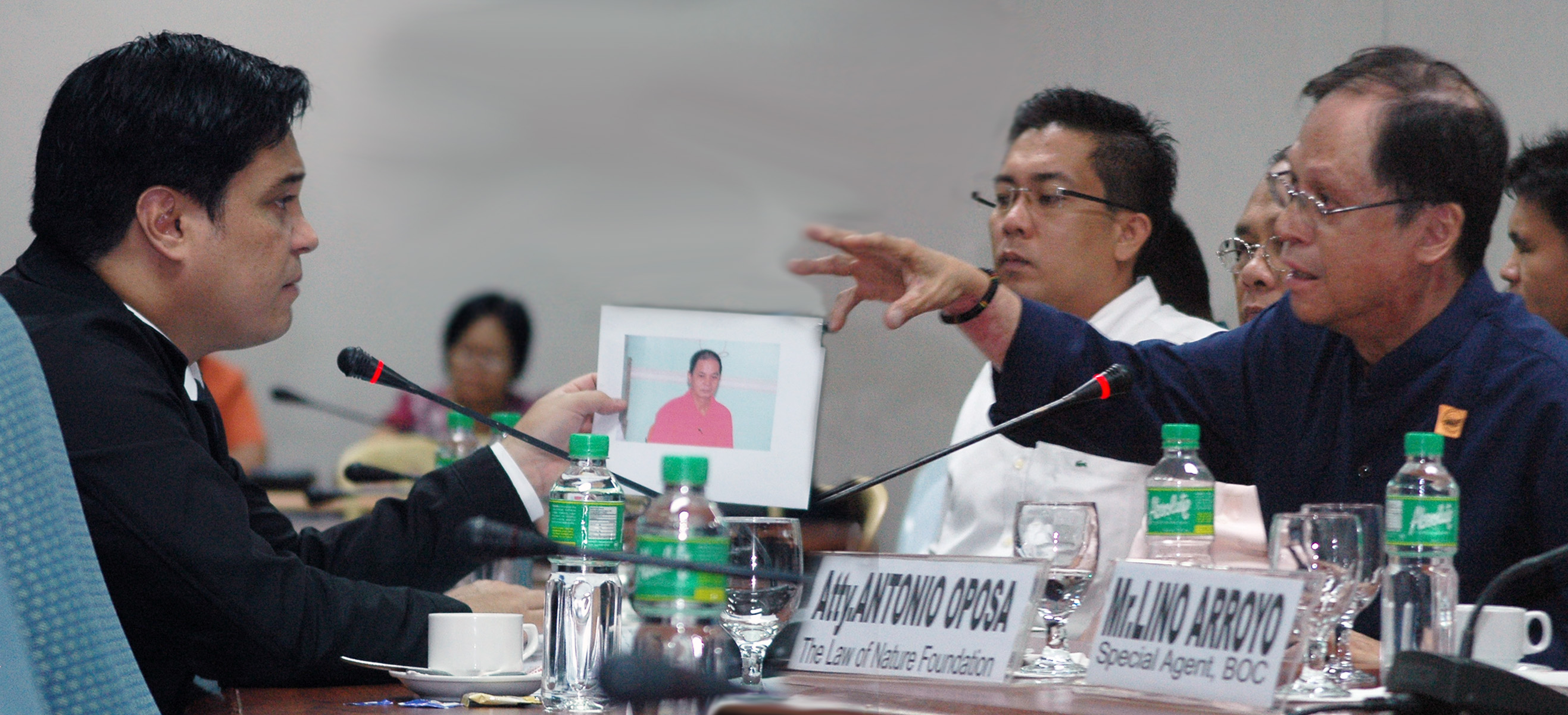 Photo: Senator Miguel Zubiri cites in contempt Exequiel Navarro, consignee of seized shipment of black corals
