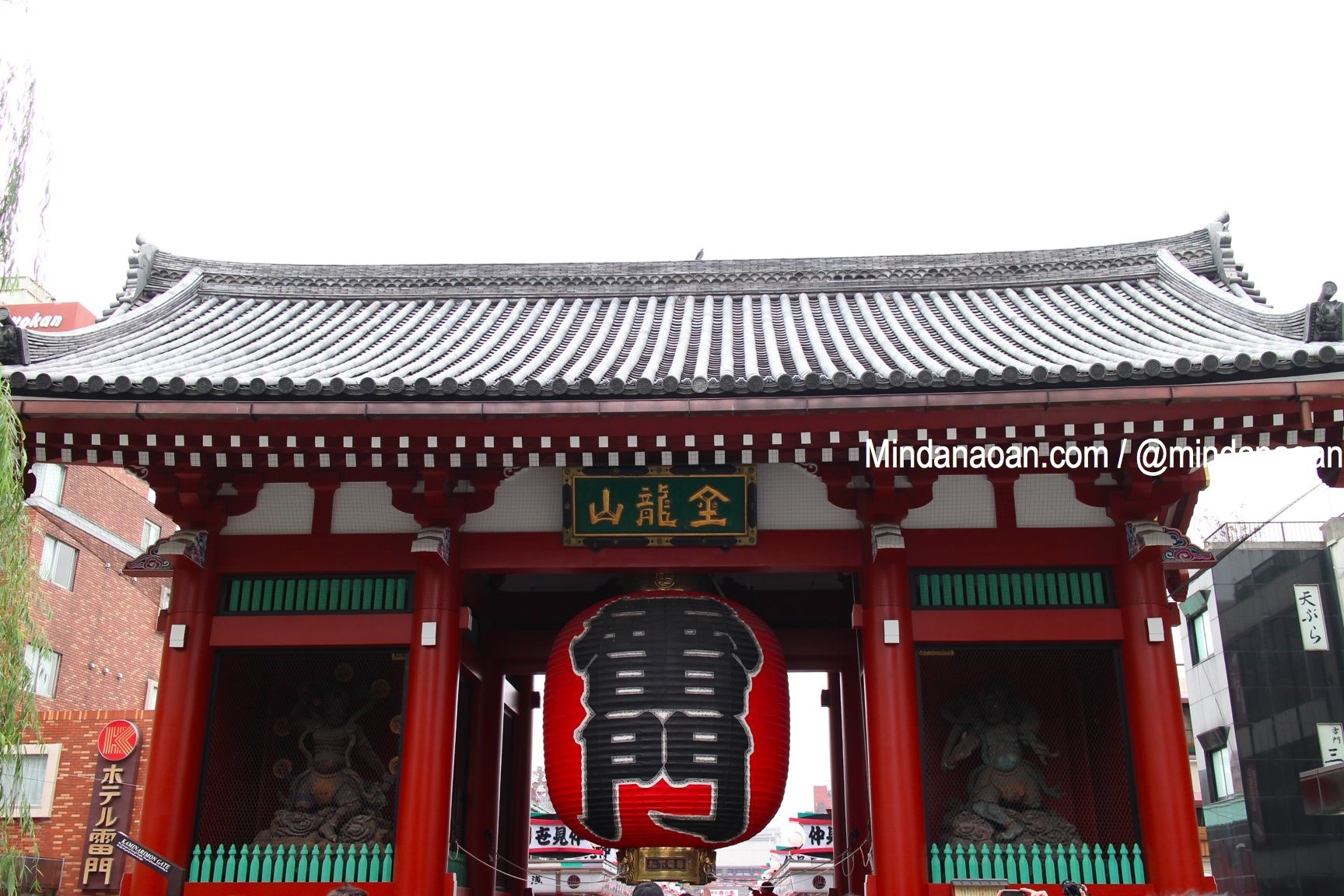 Nakamise Street for souvenir hunting in #Tokyo #Japan