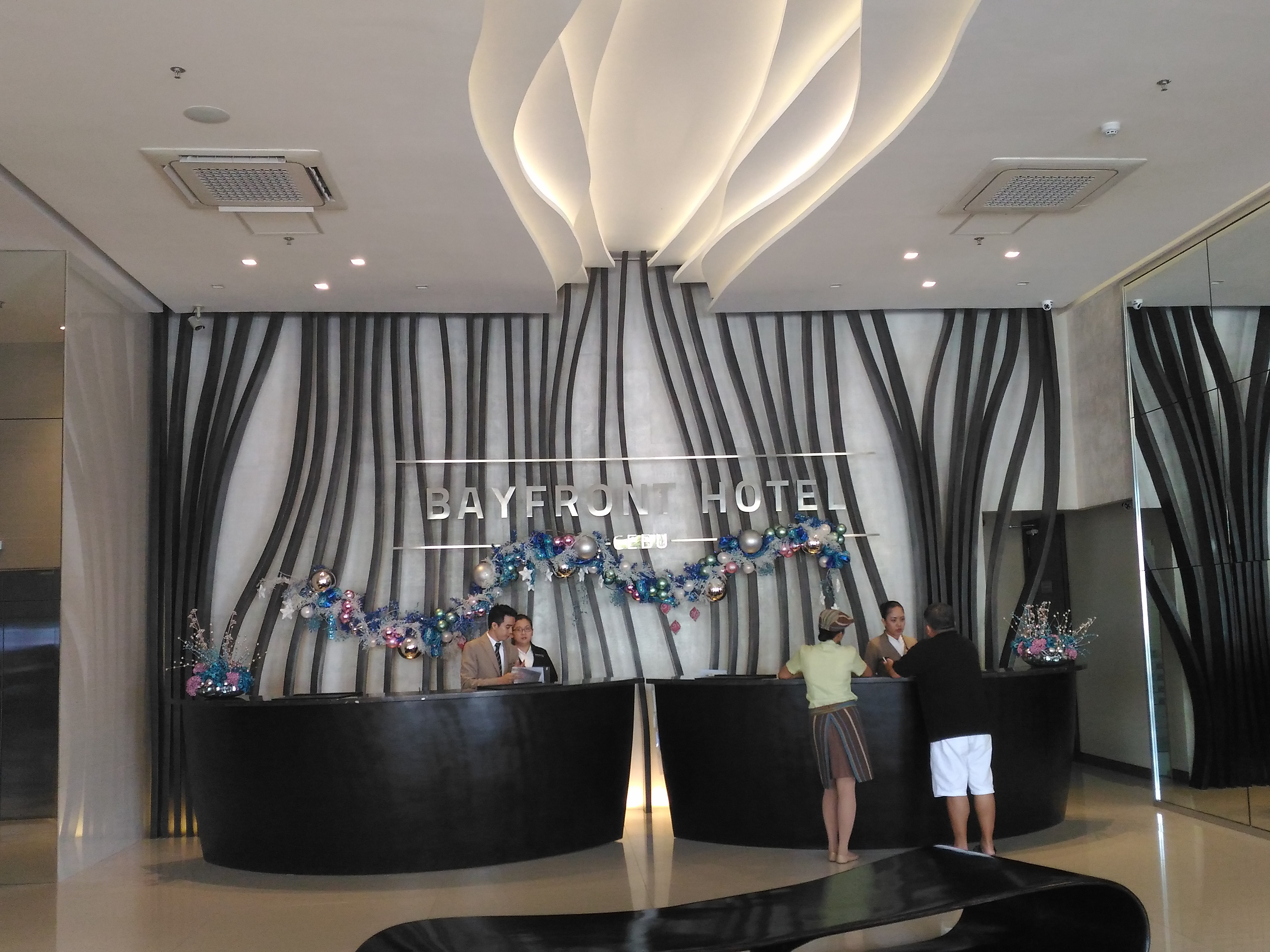 Where to stay in Cebu: Bayfront Hotel Cebu
