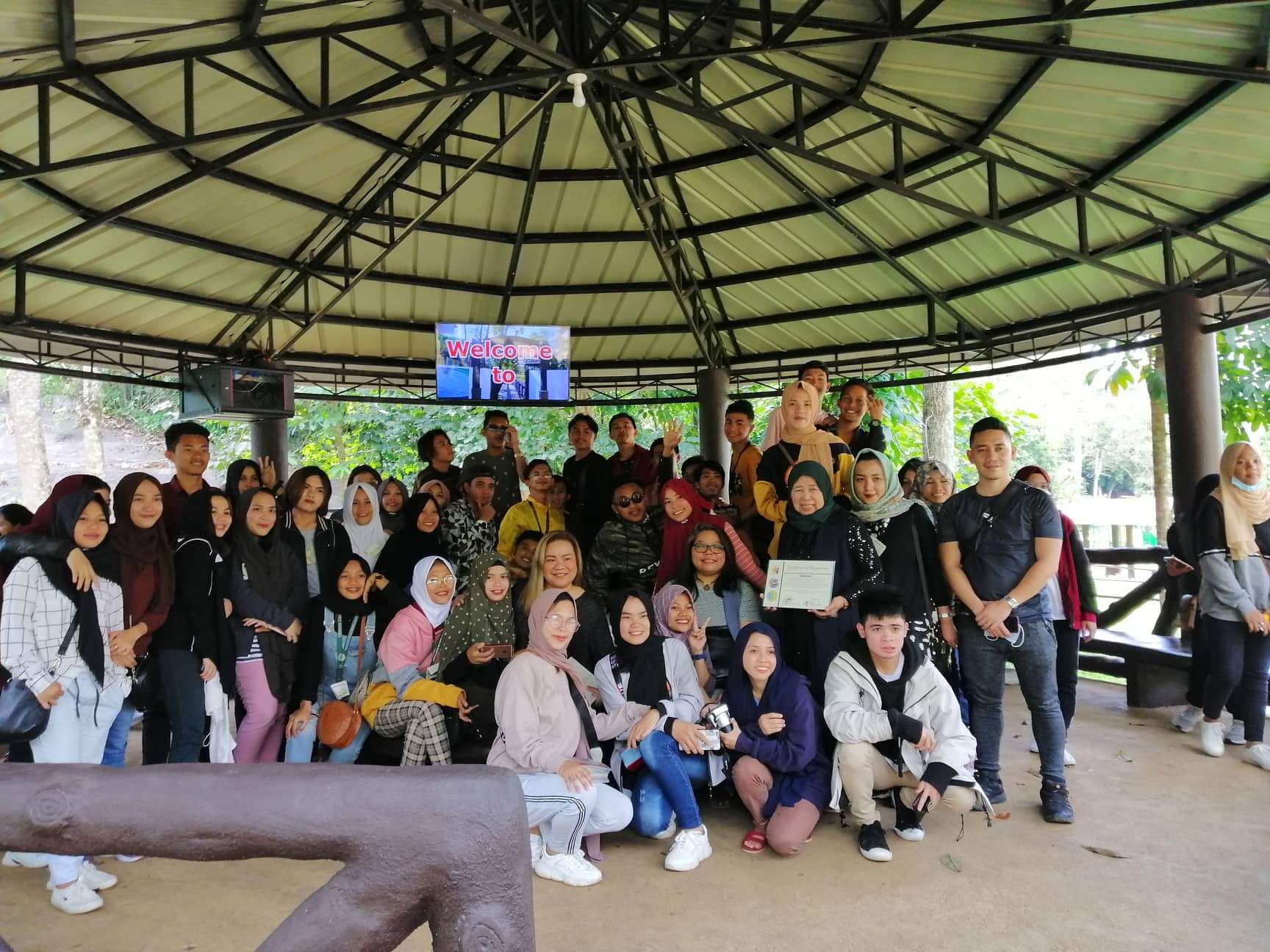 Spreading peace through social media (The day I spoke before Marawi kids)